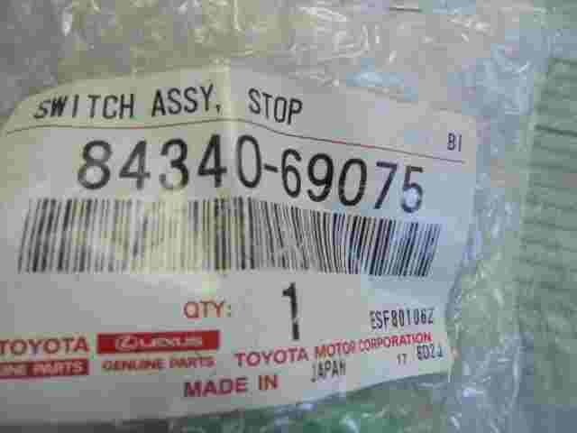 Bremslichtschalter Toyota Camry Corolla RAV4 Land Cruiser 200 Lexus 8434069075