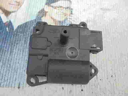 Stellmotor Heizung Ford Focus XS4H19E616AD XS4H-19E616-AD XS4H19E616