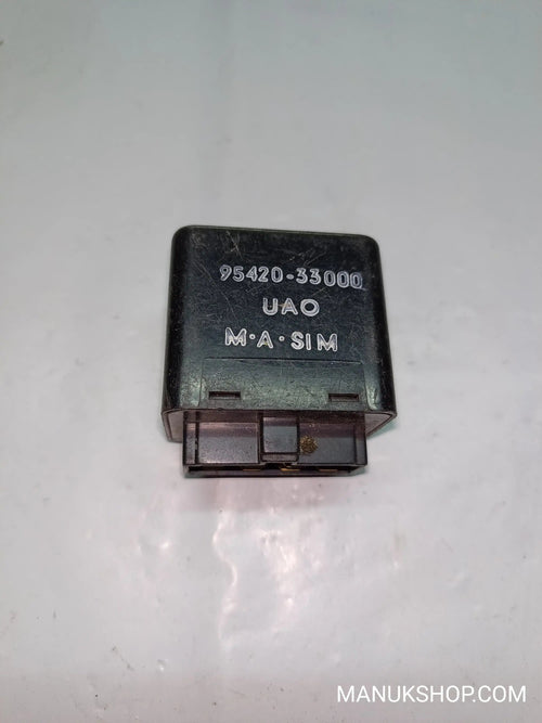 Heckscheibenwischer Relais Hyundai Accent 9542033000 95420-33000 UAO M·A·SIM