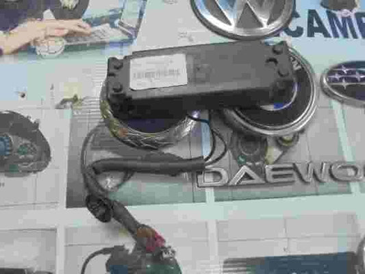 Antennenverstärker Peugeot 407 307 Citroen C6 9661102880 MAG 41152914
