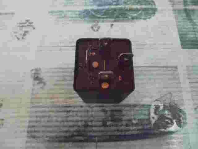 Relais Klimaanlage Volvo 240 244 260 262 740 1307064  MP 12V 5AInd. SH0 896329