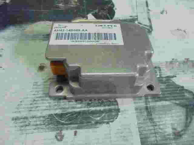 Airbagsensor Airbagsteuergerät Jaguar AH4214B588AA 28212865 IA2865091340603W