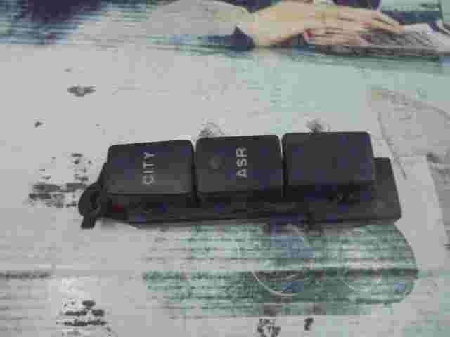 Schalter /  Fiat Stilo 2000-2008 ASR City B569