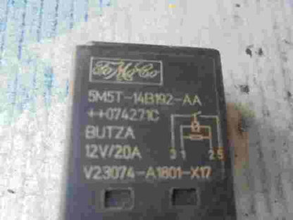 Multifunktion relais Ford Focus 5M5T14B192AA V23074A1801X17 FoMoCo 12V/20A