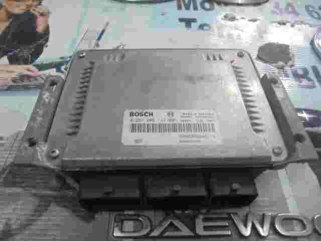 Motorsteuergerät Renault Laguna HOM8200046214 8200046214 8200295429 0261206143