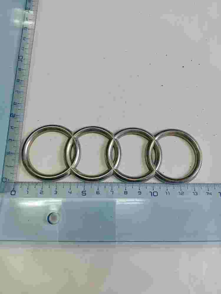 Emblem   Audi A8 80 90 B3 B4 100 C4 Q7 4L 13.cm