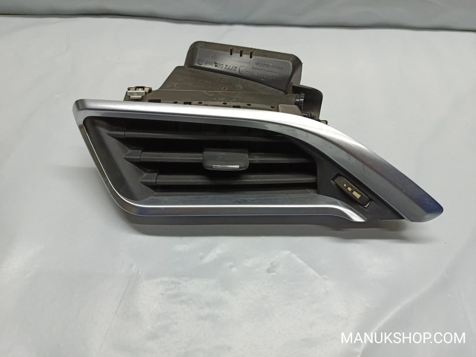 Lüftungsdüse Peugeot 208 9633131777