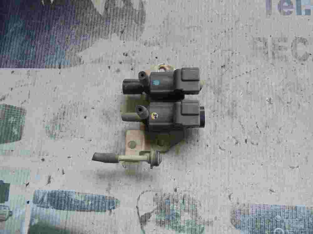 Magnetventil Luftfahrwerk Ventile Mitsubishi Pajero K5T80296