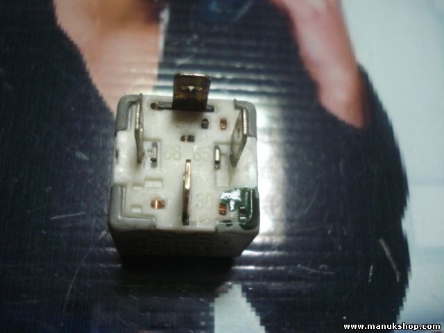 Relais Nebelscheinwerfer Audi 80 A4 VW Volkswagen Passat 3B 443951253K NR.214