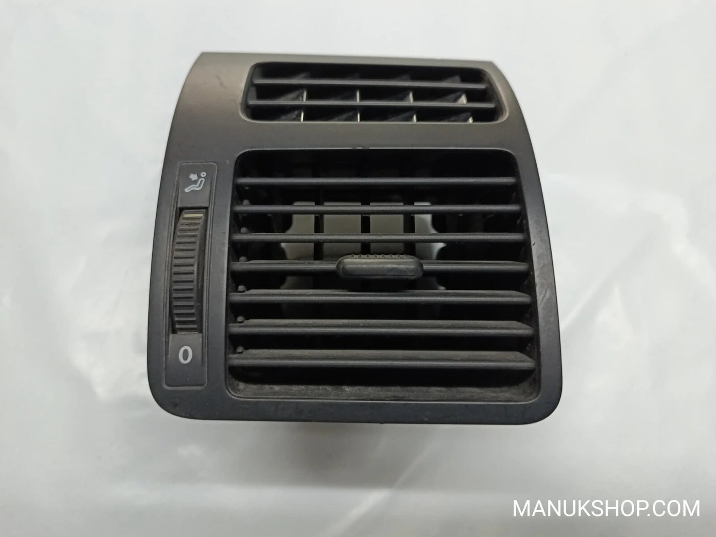 Lüftungsdüse  VW Volkswagen Touran 1T0819704B 1T0 819 704 B Y05202