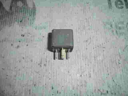 Relais Alfa Romeo Fiat A727510 A727 510 12V