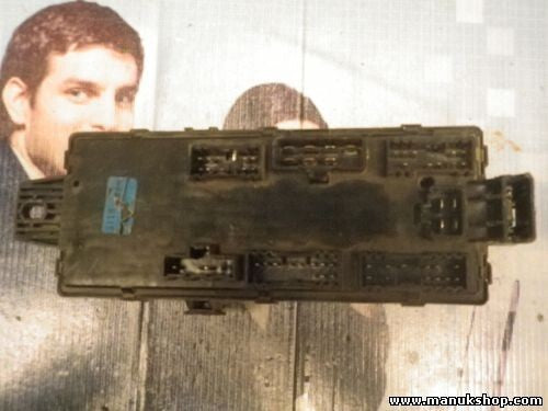 Sicherungskasten Mitsubishi Pajero 2500 TD GL MB852922