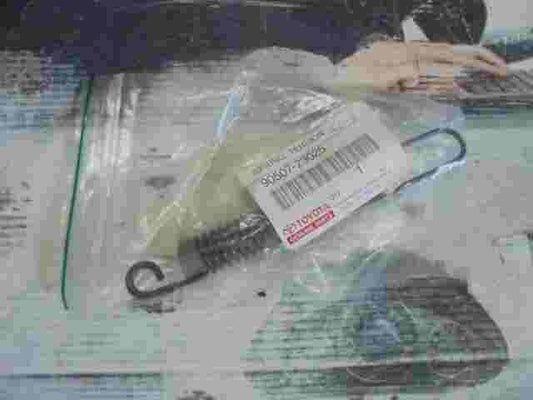 1 stuck Spring Tension  Toyota Land Cruiser Prado 9050723025 90507-23025