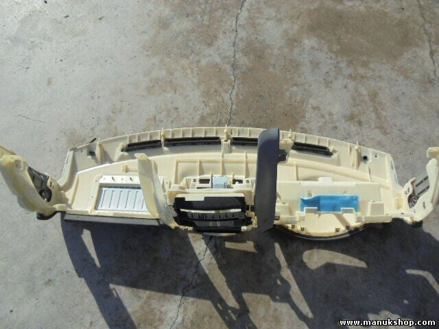 Armaturenbrett Kia Sorento 2003-2009 847103E010CQ Y02C 200407010437490979