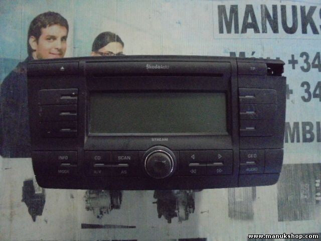 Radio CD Skoda 1Z0035161A VP4SBF18C815AF 1Z0 035 161 A VP4SBF 18C815 AF