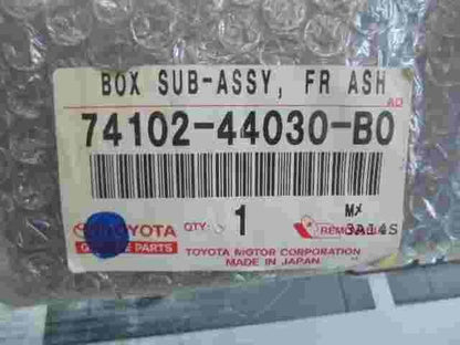Aschenbecher Toyota Avensis Ipsum 7410244030B0 74102-44030-B0