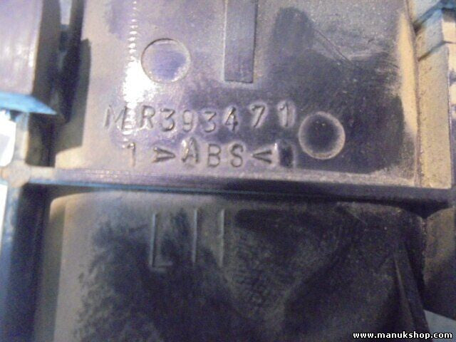 Türgriff Griff innen Vorne Links Mitsubishi Pajero Montero MR393471 MR 393471