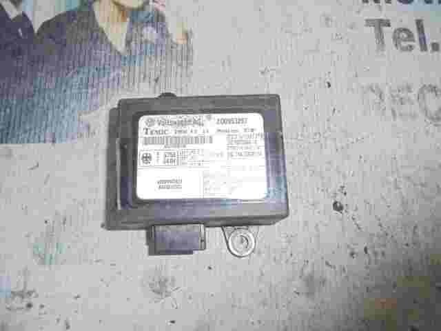 Steuergerät Wegfahrsperre Alarmmodul VW 2.5 1998 2D0953257 01M08 A5U10030105