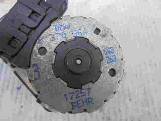 Stellmotor Heizung BMW X3 E83 E46 8370564 8 370 564 BEHR 17257 903Z63