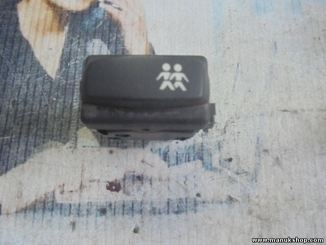 Schalter Kindersicherung Renault Megane 2808201 28082 01 8200079020