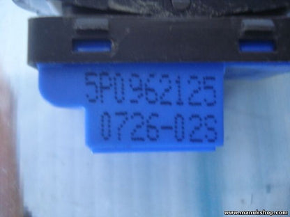 ZV Zentralverriegelungsschalter   Seat Leon 1P Altea 5P 05-14 5P0962125 072602S