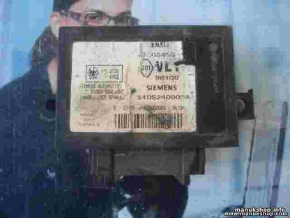 Relais Renault Clio I 7700845678 SIEMENS S105240002A