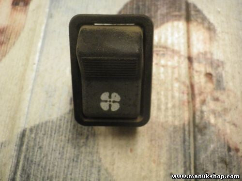 Schalter Lada Niva 1.6 4x4 9H300724 4912B