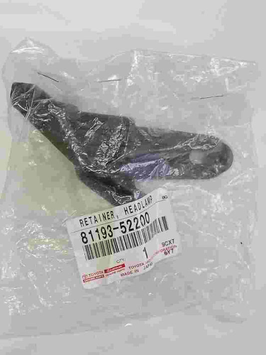 Headlight Retainer  Toyota Yaris 8119352200 81193-52200
