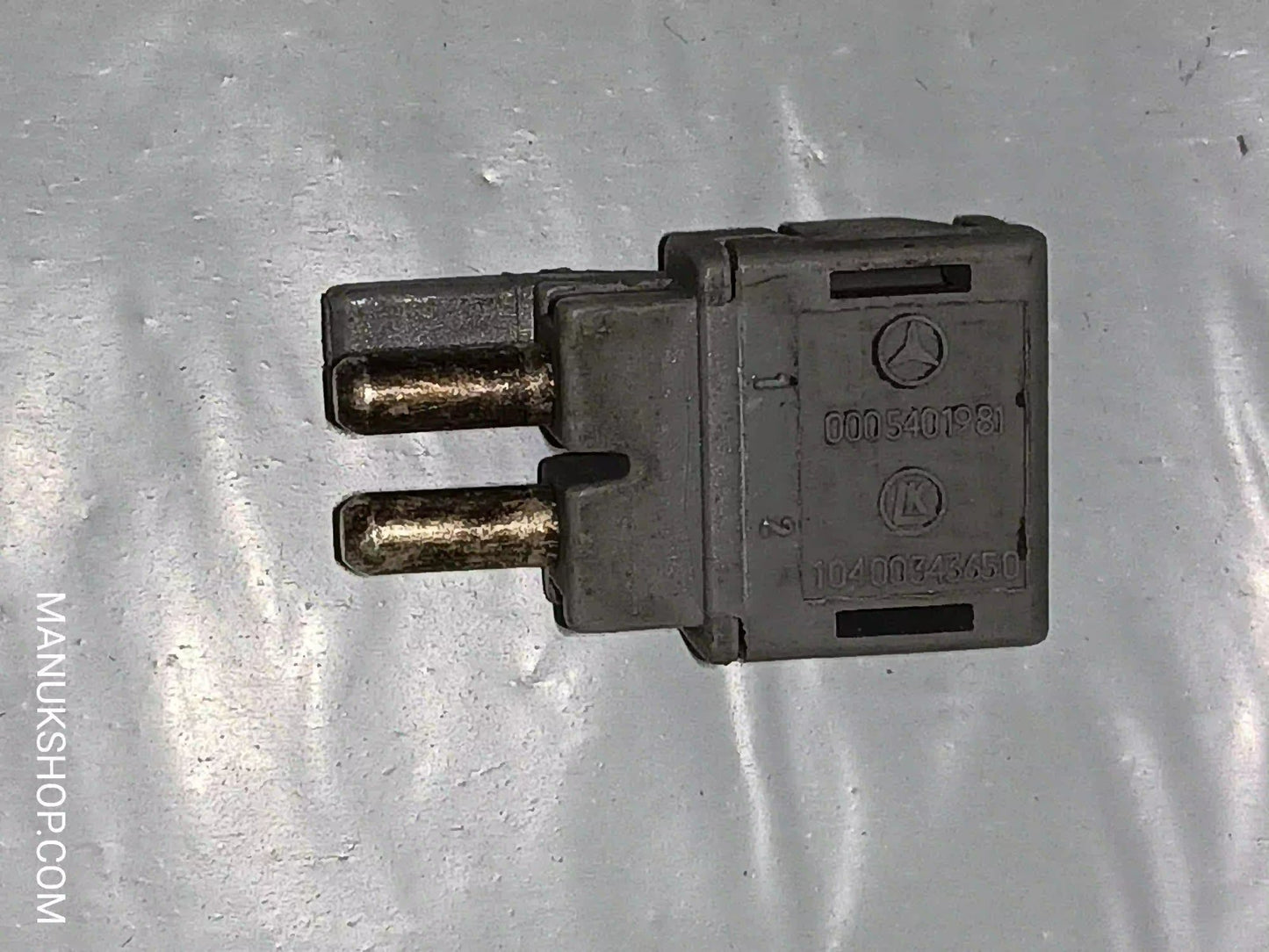 Sperrdiode Diodenstecker Mercedes-Benz W124 W126 S201 0005401981 000 540 19 81