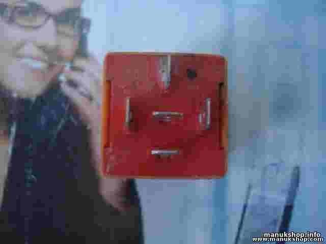 Heckscheibenheizung relais Peugeot 106 306 806 Citroen 739223 9619879180