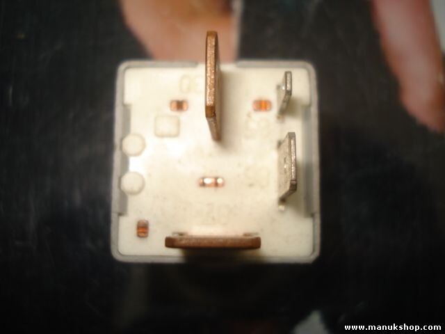 Kraftstoffpumpe relais VW Golf 3 III Passat Polo Audi 191906383C 22204004