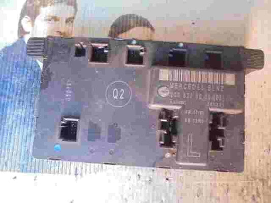 Türsteuergerät  Mercedes-Benz C-Klasse W203 2038205526 Q2 TEMIC 351321
