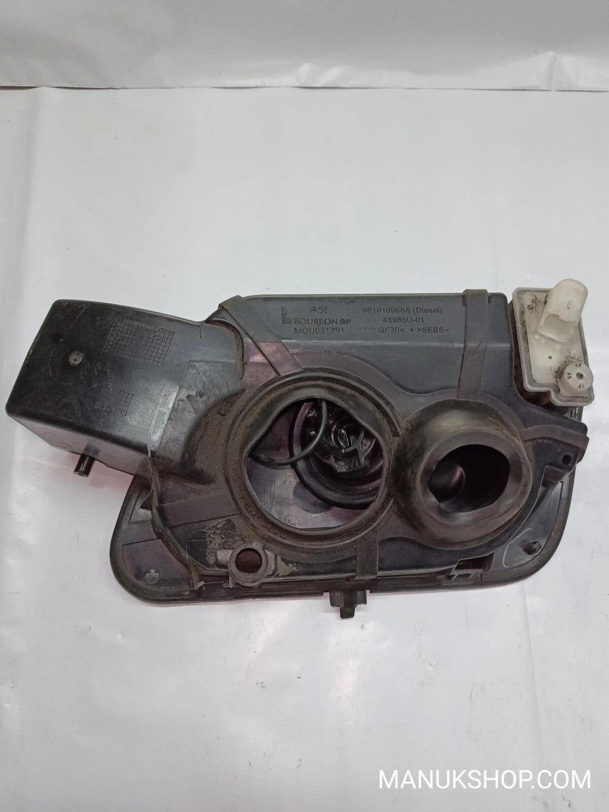 Tankdeckel Peugeot 3008 II 981010968A 48985U01 48985U-01