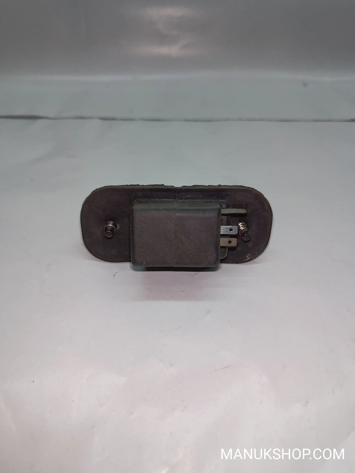 Innenleuchte  Audi 80 90 S2 B4 22863R4 SAE L84 TL 37