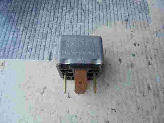 Relais ABS Saab 900/ 9000 Porsche 924 BOSCH 0332204109 8533176 12V 20/30A