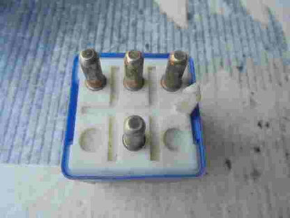 Kühlerlüfter Relais Mercedes-Benz W124 W201 W202 0025420119 899889000