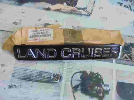 Emblem Logo  Toyota Land Cruiser Prado 120 / J120 7543560120