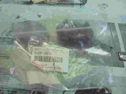 Boot Clutch Release  Toyota Camry Previa  3123720010 31237-20010