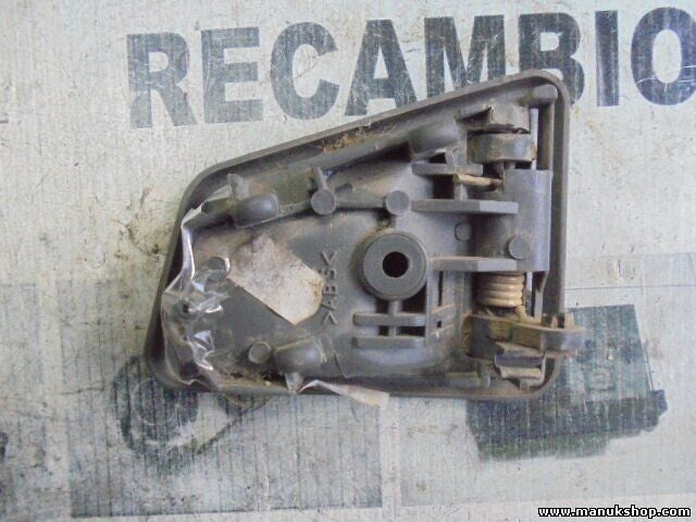 Türgriff Griff innen Vorne Links Suzuki Vitara Se/Sv (Et) 1.9 Td 1999 8313060A00