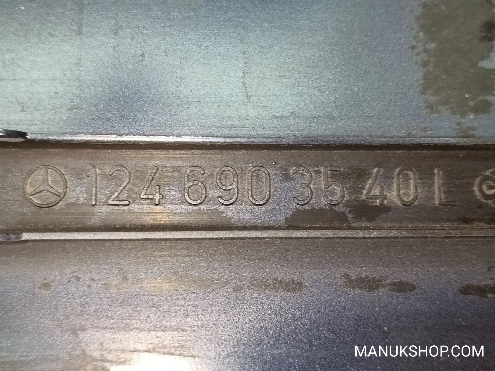 Leiste Zierleiste Kotflügel links Mercedes-Benz W124 1246903540 124 690 35 40