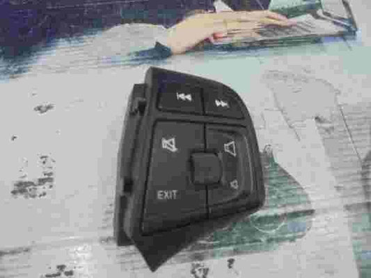 Multifunktionsschalter Lenkradfernbedienung Radio Volvo V40 IS 31334462 12W23