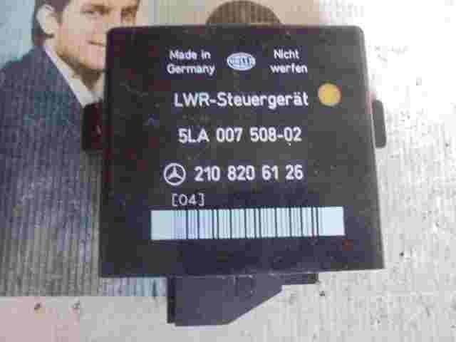 LWR Steuergerät Mercedes-Benz W210 2108206126 210 820 61 26 HELLA 5LA00750802