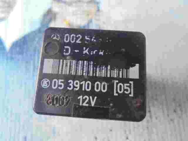 Relais Kickdown Abschaltung Mercedes-Benz W124 0025456505 05391000 (05)