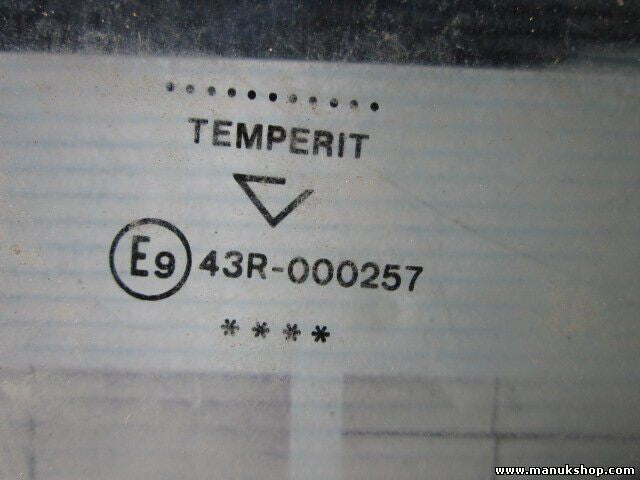 Türscheibe Seitenscheibe hinten rechts Nissan Terrano Ford Maverick T2 43R000257