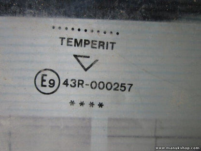 Türscheibe Seitenscheibe hinten rechts Nissan Terrano Ford Maverick T2 43R000257