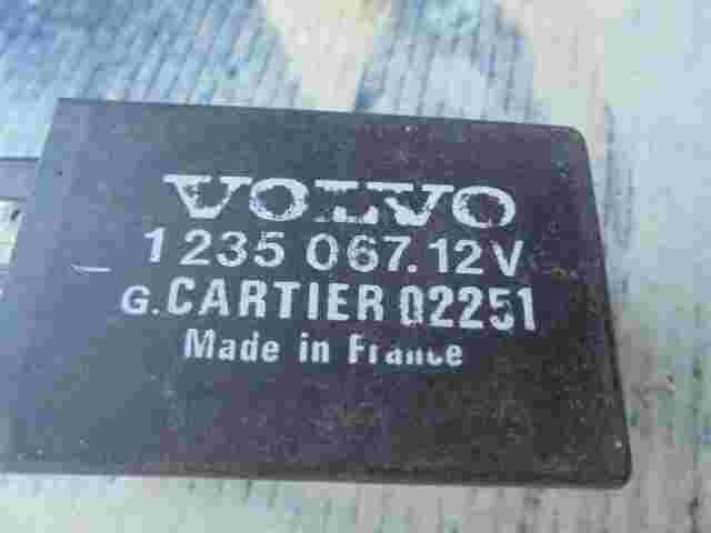 Wischerrelais Volvo 240 740 760 780 940 G.Cartier 02251 12V 1235067