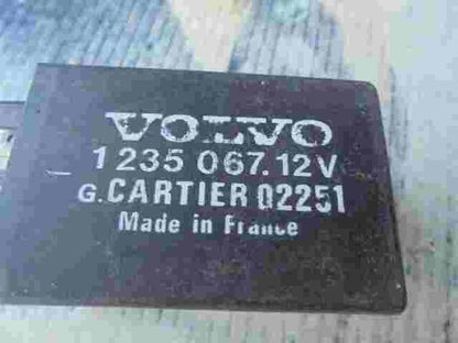 Wischerrelais Volvo 240 740 760 780 940 G.Cartier 02251 12V 1235067