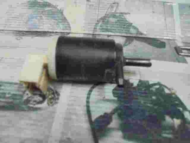 Waschwasserpumpe Waschpumpe Wischerpumpe Nissan Ford  1993-1997 28920J 28920 J