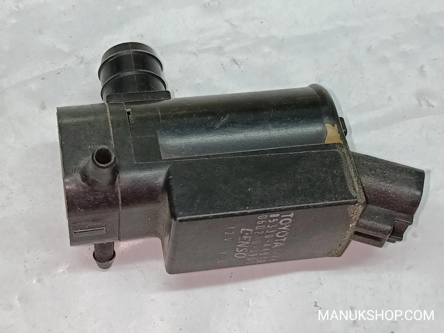 Waschwasserpumpe Toyota 8533044010 85330-44010 0602103900 060210-3900 DENSO 12V