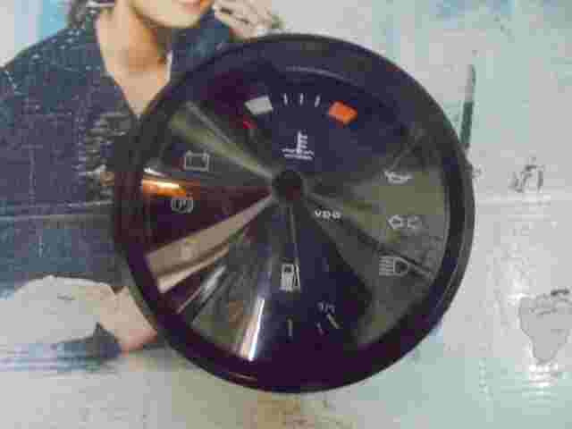Kombiinstrument Tankanzeige  Porsche 944 924 000077001 000 077 001